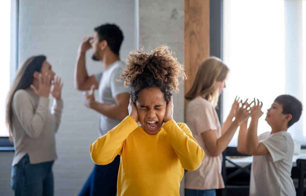 Divorced parents wars across homes: girl holding her ears in frustration, while family members quarrel in different rooms